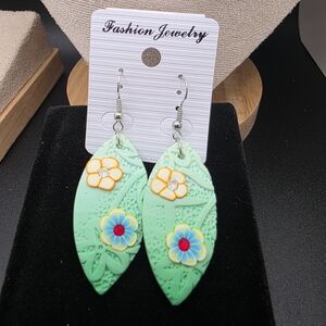Floral Green Earrings (1425)